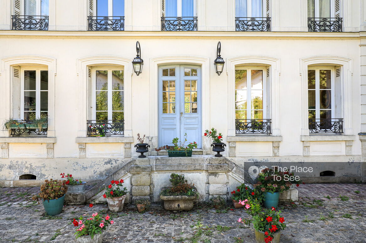 Façade