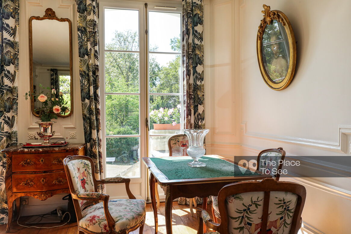 Salon