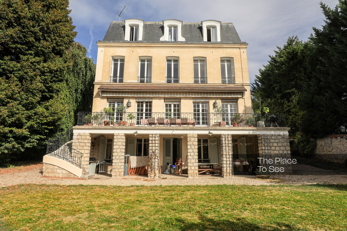 Façade