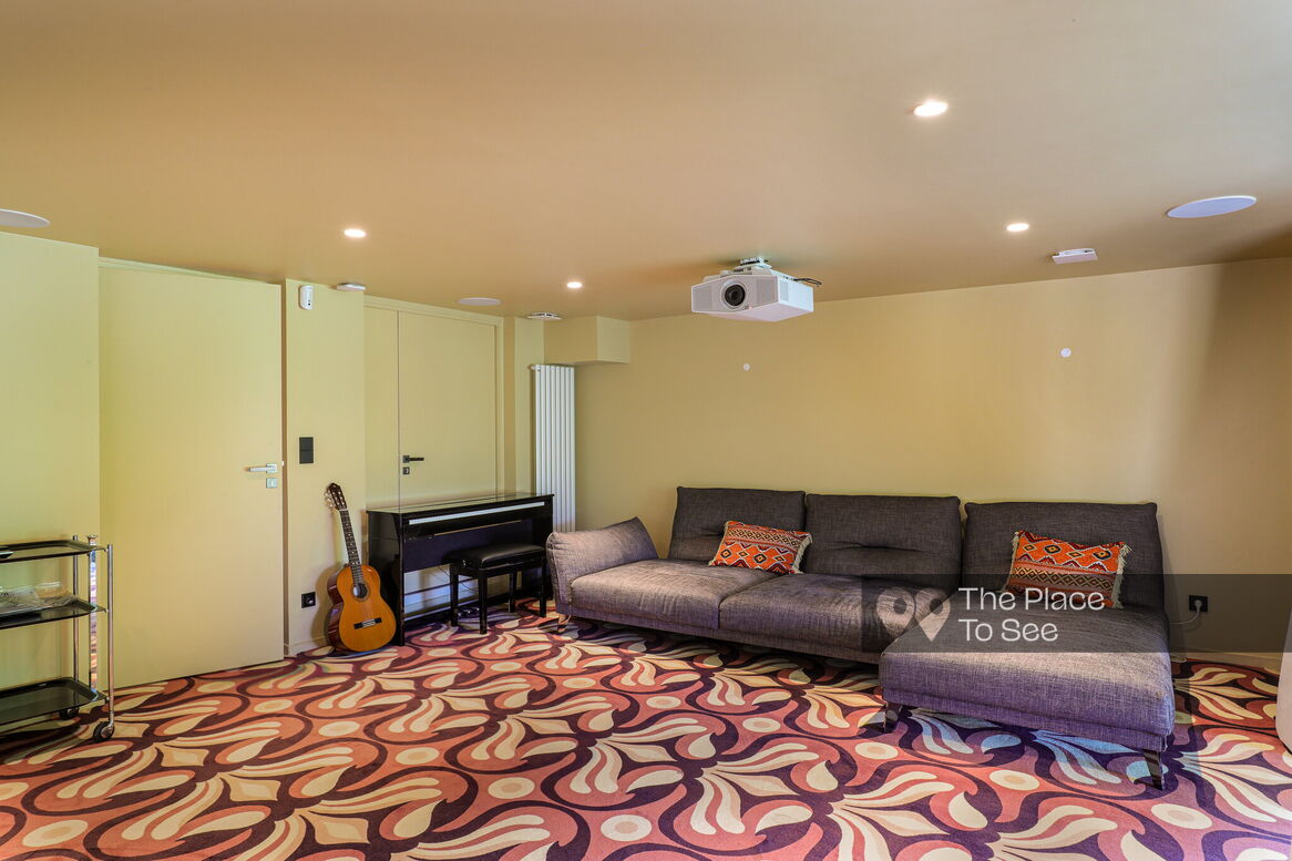 Home Cinema