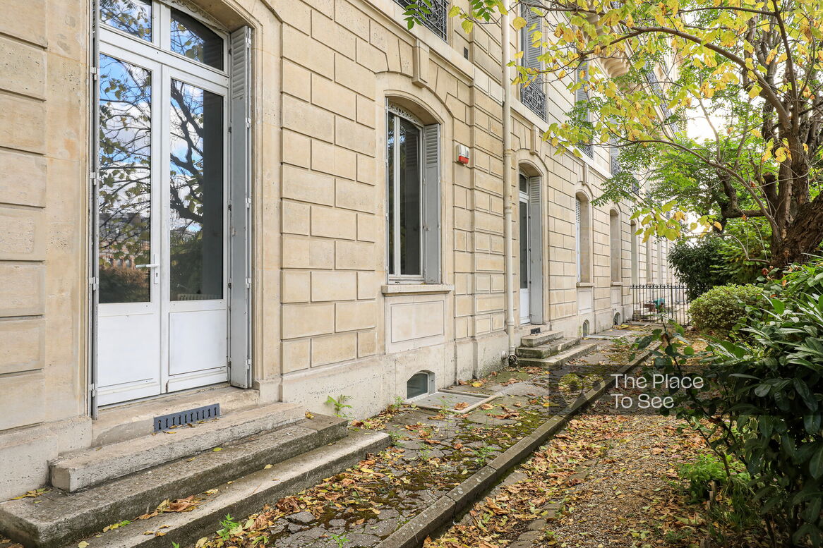 Façade