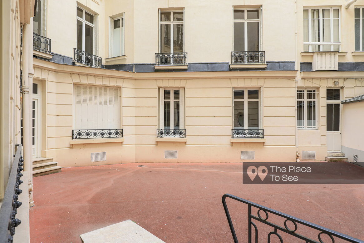 Cour