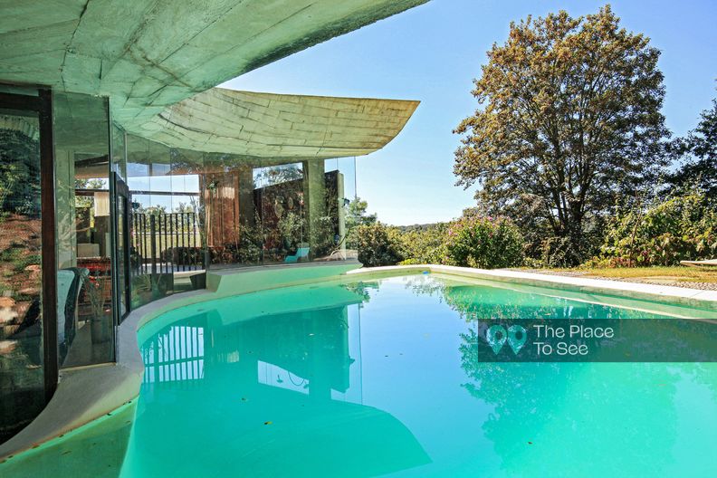 Maison d'architecte 70's en béton inspiration Oscar Niemeyer