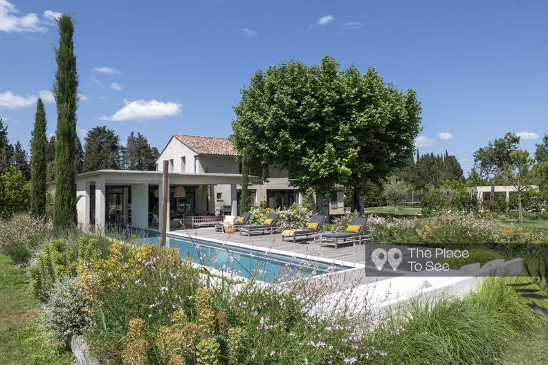 Maison moderne et élégante en Provence