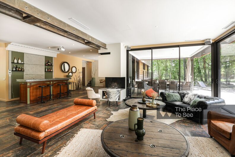 Designer house in the heart of the woods