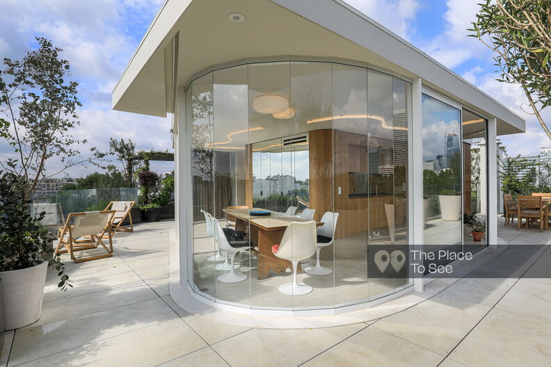 Penthouse with terrace and view on la Défense district