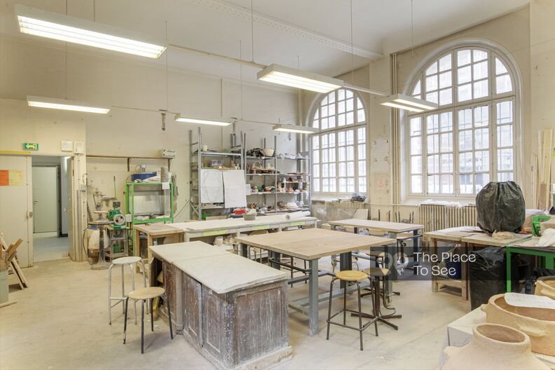 Art school : Art studios, library, rooftop, courtyard