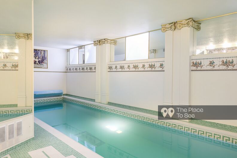 Posh Duplex with indoor pool