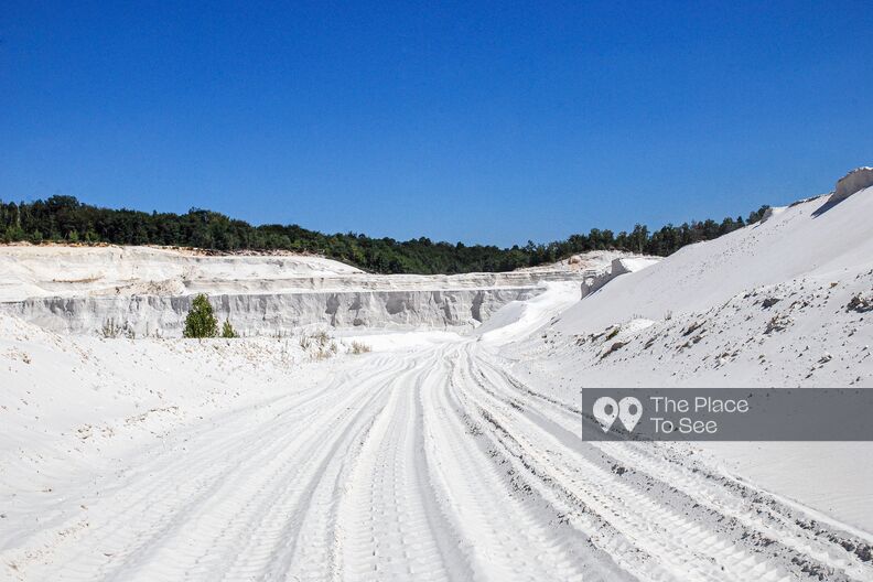 White sand open pit quarry