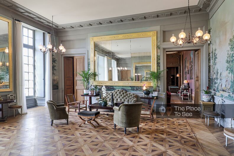 Magnificent renovated Louis XIII style castle
