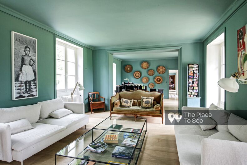 colorful and contemporary large bourgeois family house