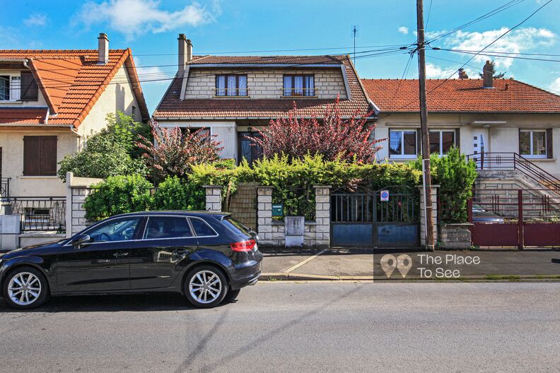 Suburban middle-class home 'in its own juice'