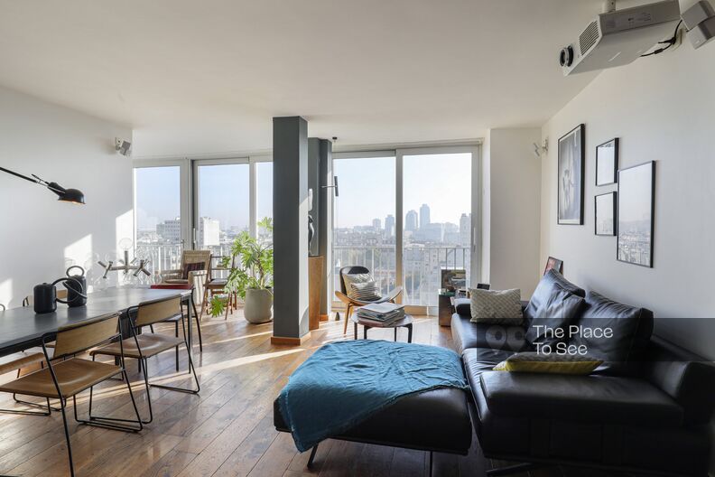 High floor apartment terrace and view over Paris