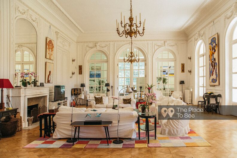 Stunning 19th century villa by the sea