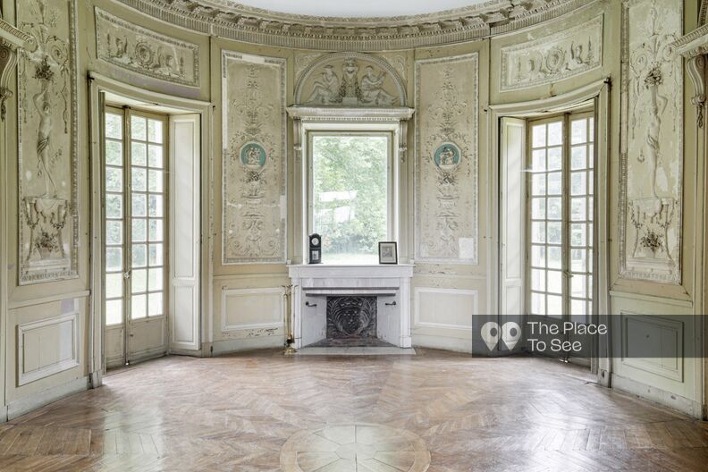 Faded and empty mansion 