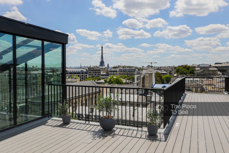 Rooftop avec véranda et vue sur Paris