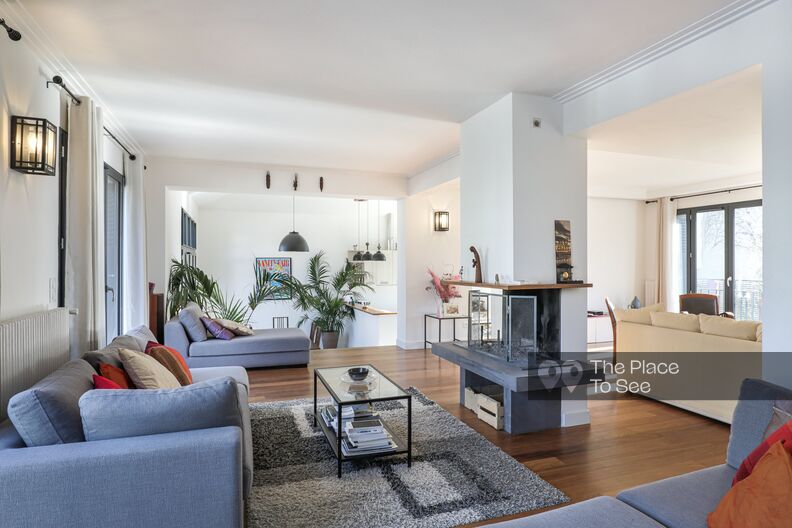 Renovated family house with large kitchen