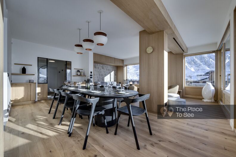 Appartement contemporain avec vue sur la montagne