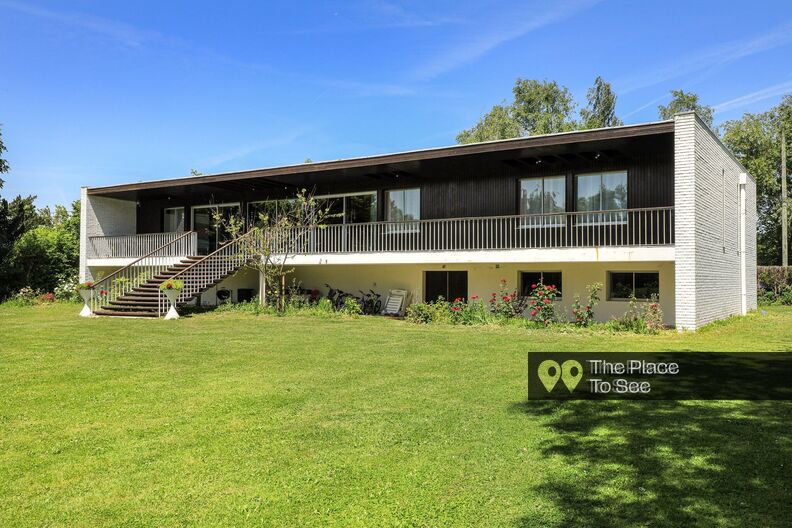Maison d'architecte 70's avec piscine