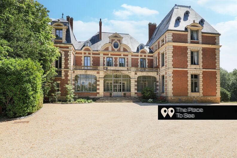 Style Louis XIII castle with park, pool and tennis court 