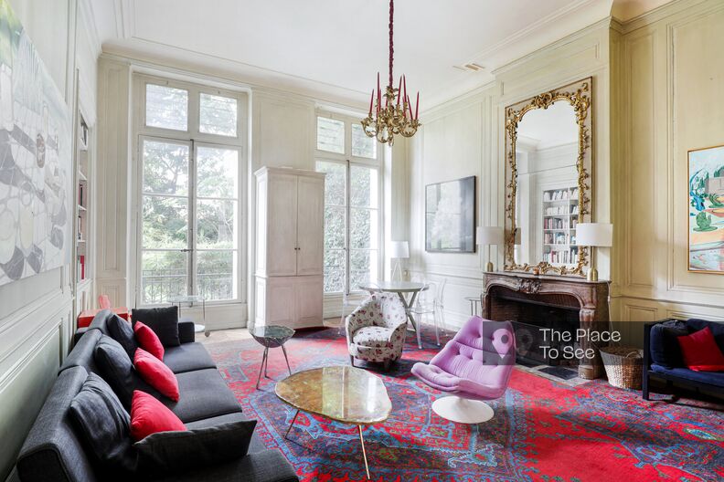 Classic Parisian apartment like a townhouse