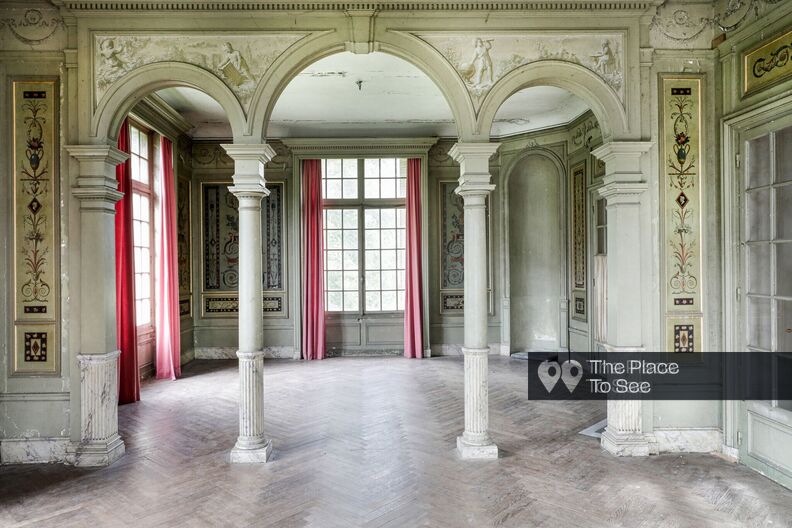Faded and empty 19th Century mansion