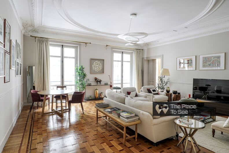 Haussmannian contemporary apartment with marquetry wooden floor 