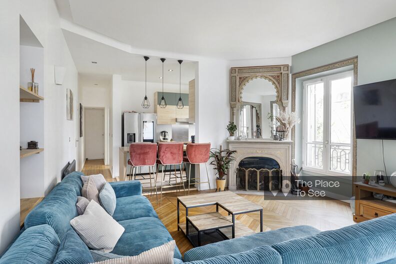 Renovated classic apartment contemporary decoration