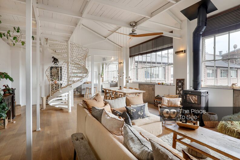 Duplex loft in New York spirit