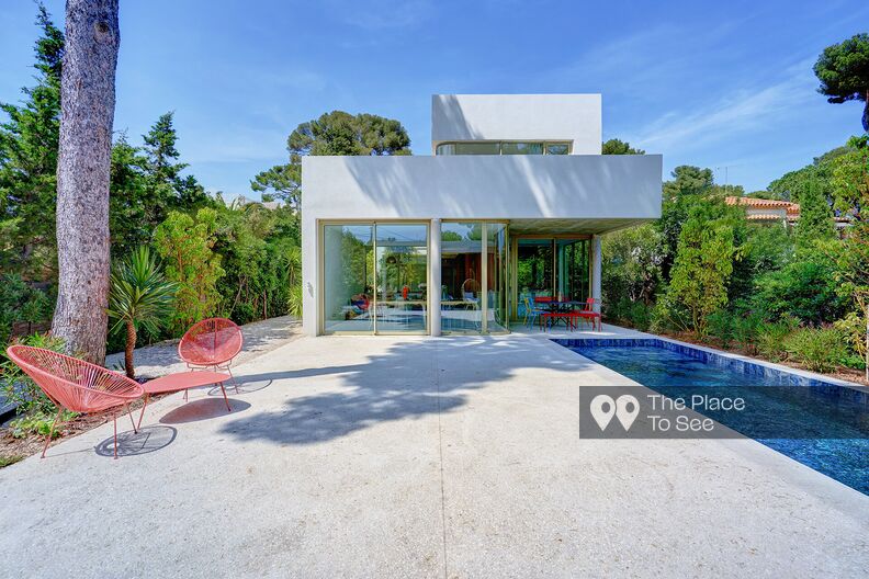 Minimalist Californian architect villa with swimming pool