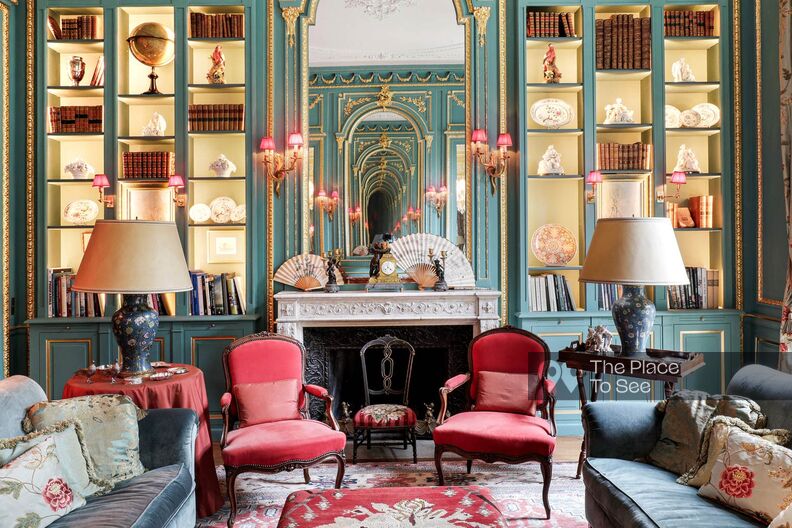 6 décors colorés pour un tournage à Paris