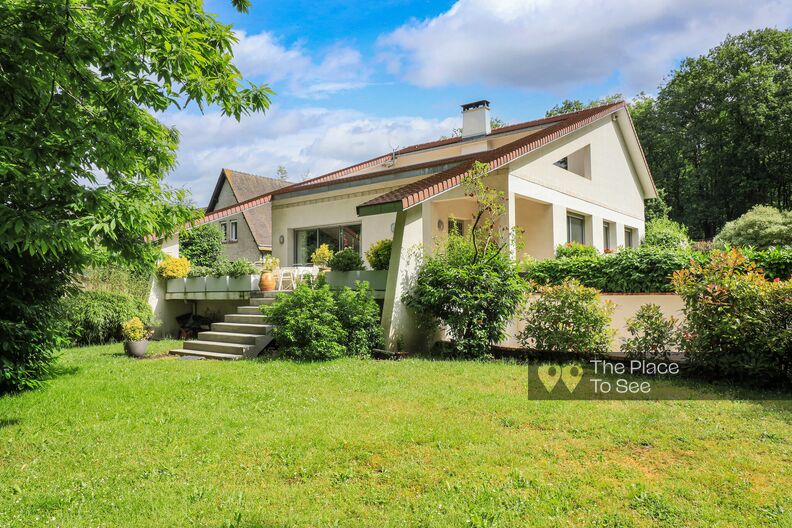 Typical eighties designer house with vintage furniture