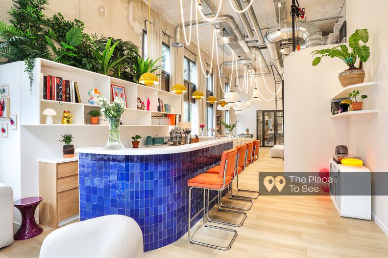 A kitchen that puts on a show