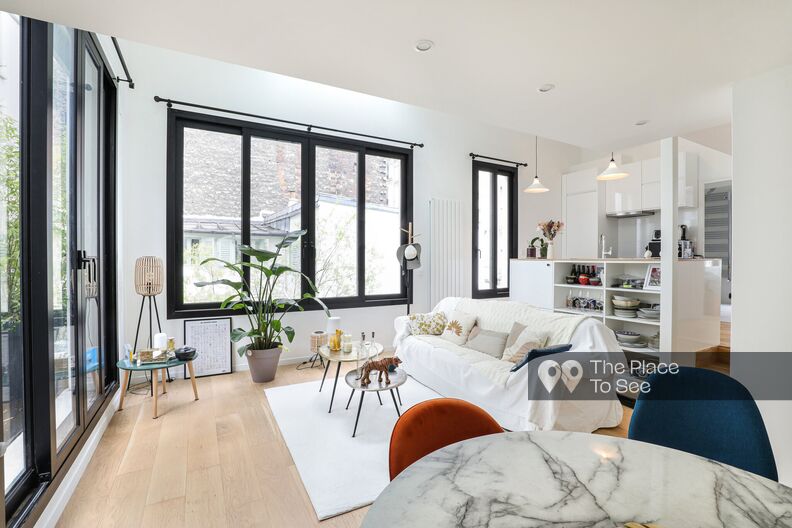 Small, clean, white duplex