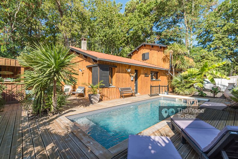 Cap-Ferret wooden cabin with exotic bar and swimming pool