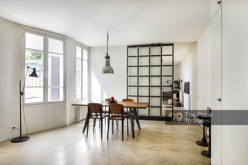 Maison loft minéral dans Paris