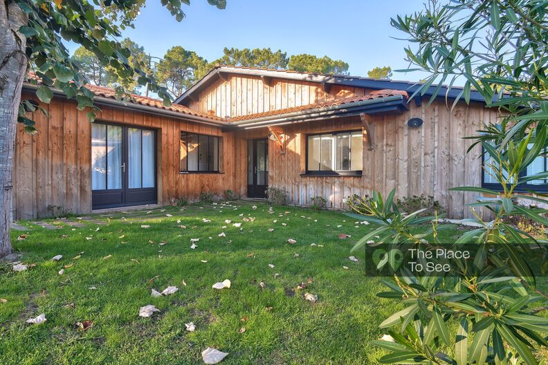 Wooden house in Cap-Ferret with swimming pool
