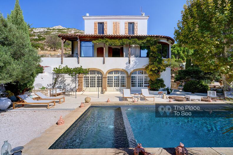 Andalusian villa with Mediterranean decoration with swimming pool and sea view