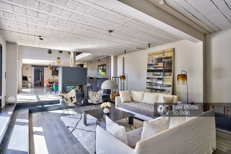 XXL-sized loft completely renovated with swimming pool