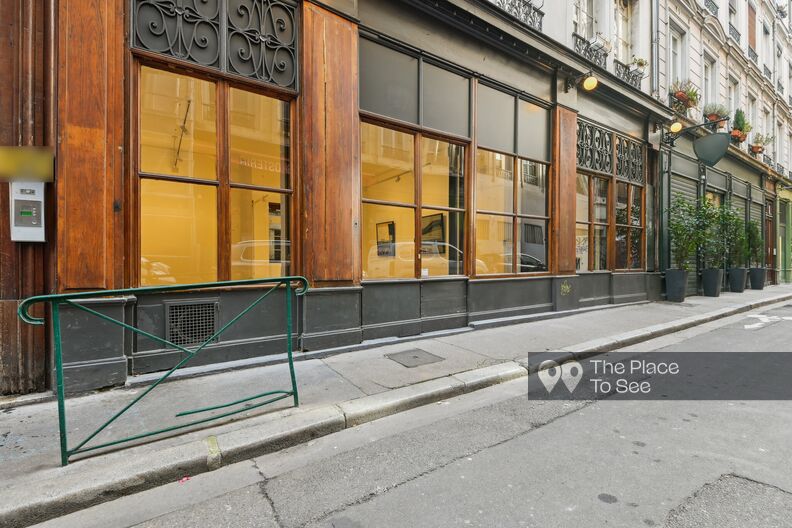 Gallery for events or pop-up store with street window