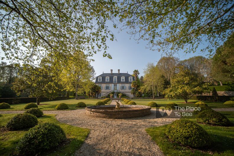 Mansion with French garden in Saint Malo