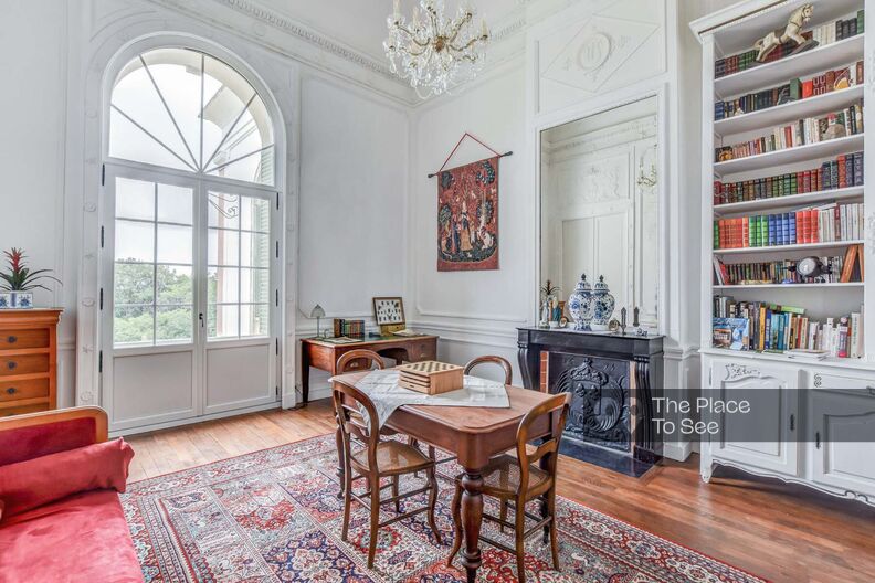Demeure 1920 avec décoration classique dans un parc de 8 hectares