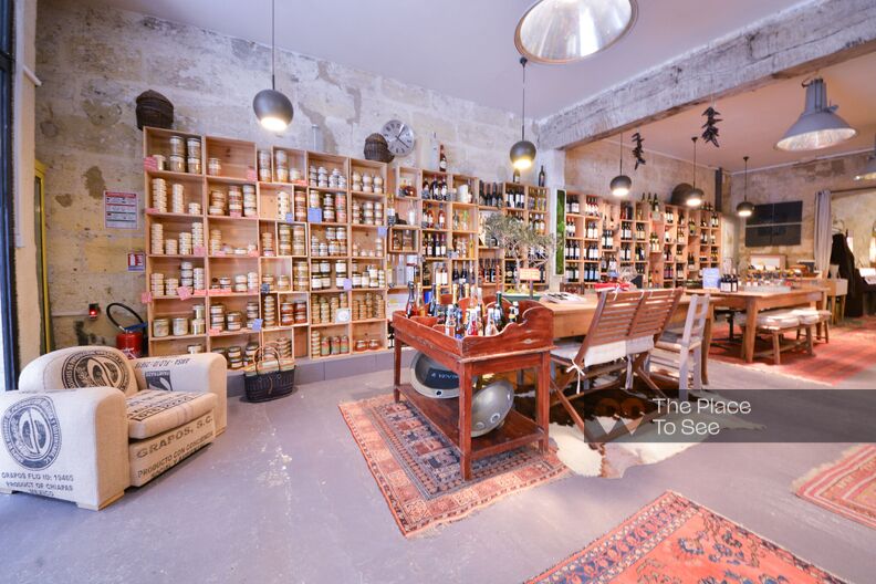 Old wine storehouse transformed into a reception area