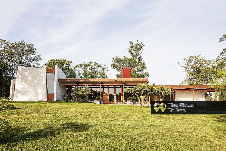 Architect's house from 1965 on top of a hill