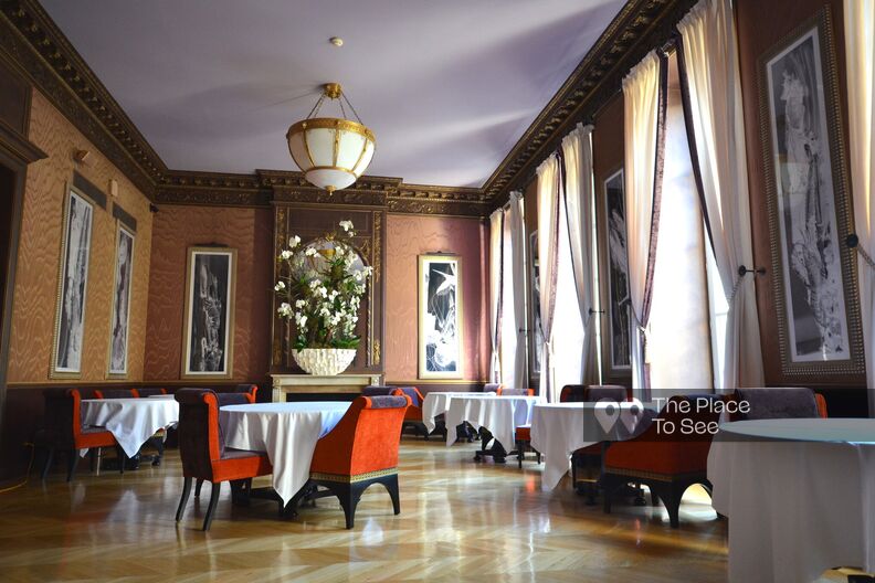 Classic reception rooms
