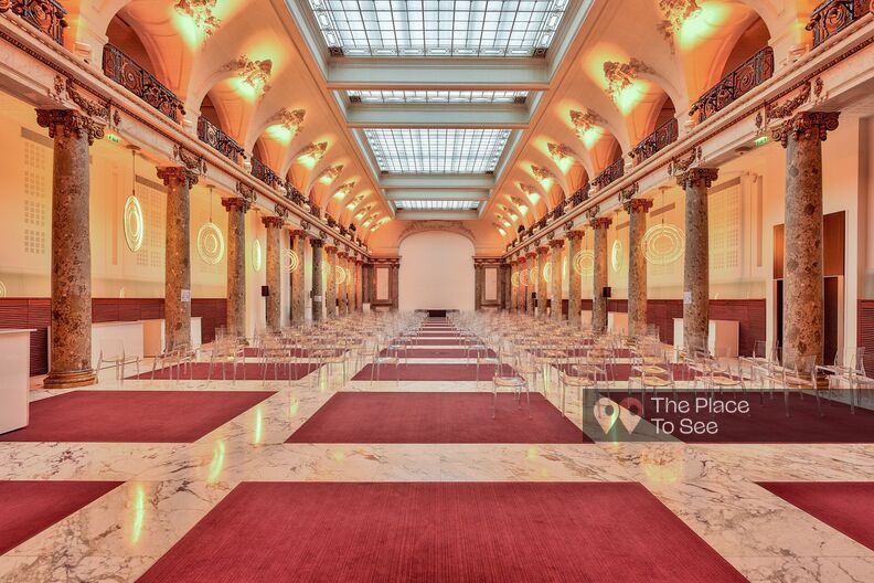 Luxury reception room with columns