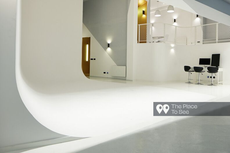 Atypical photo studio in Paris