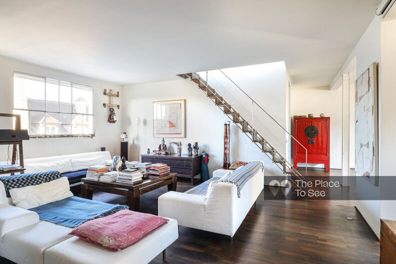 Warm and bohemian loft with beautiful terraces