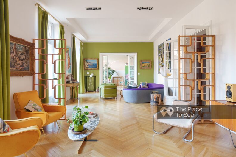 Magnificent classic apartment with high-end decoration