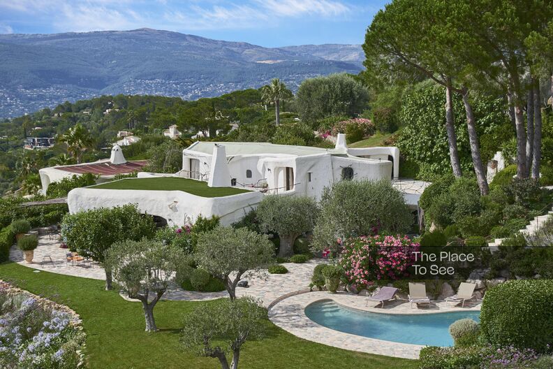 Organic artist villa from the 60s